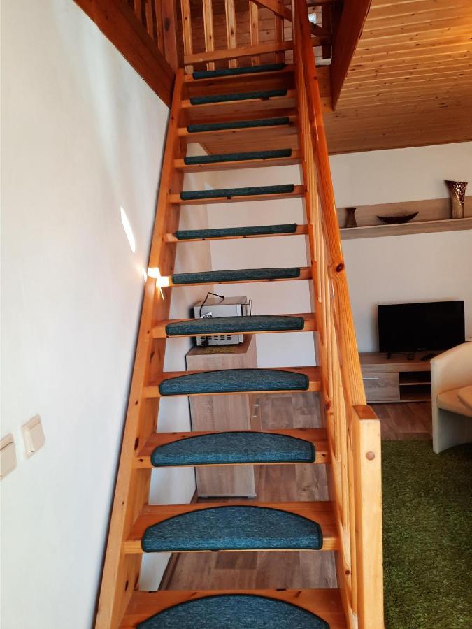 Lacky - Kleines Familienreihenmittelhaus In Grieben Hiddensee Esterno foto